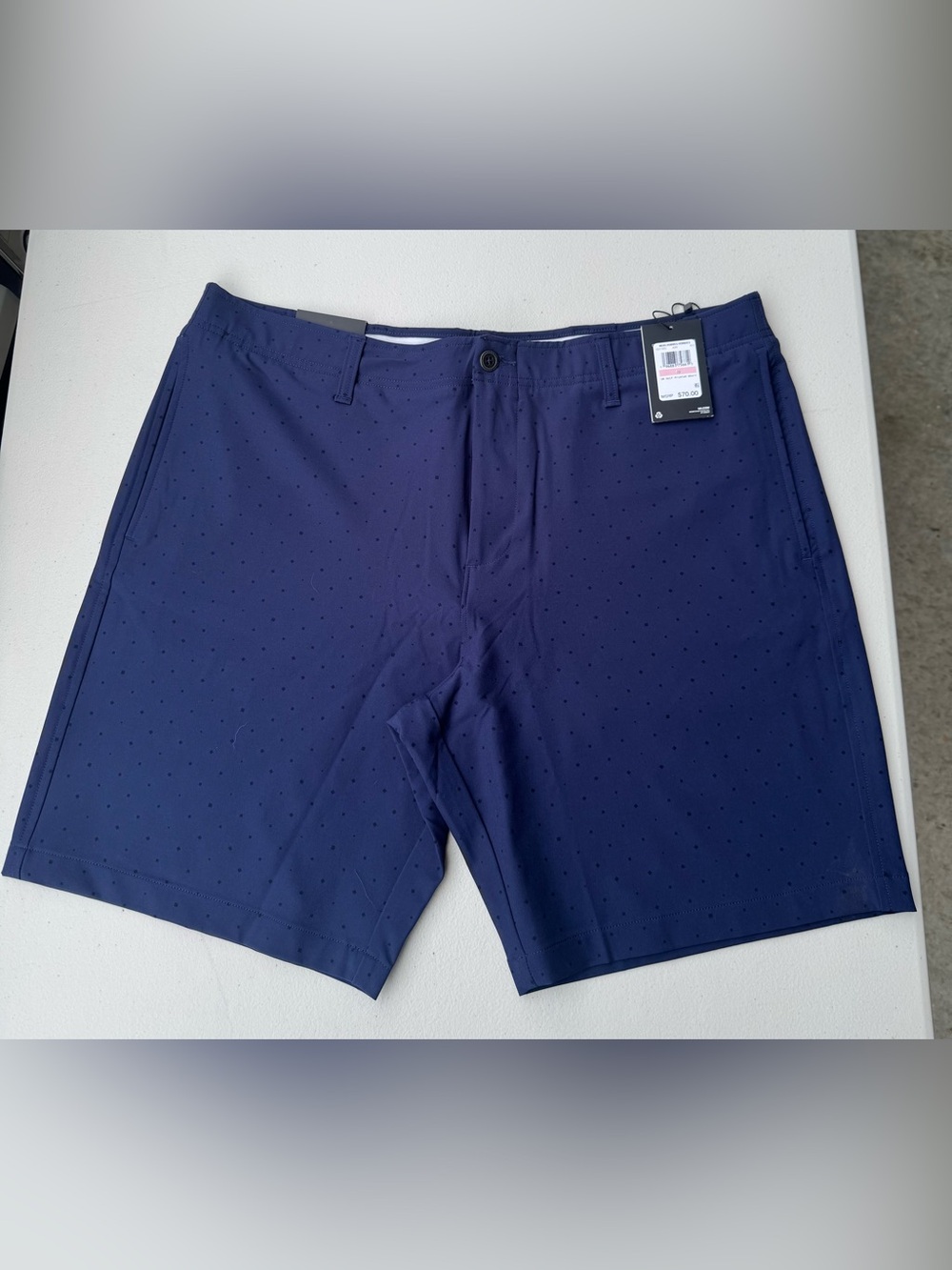 Under Armour Men’s UA Golf Printed Shorts, Navy Blue w/ Black Dots, Size 40, NWT